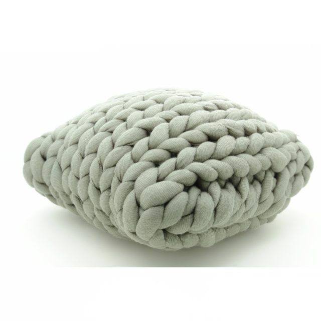 Bold fluffy soft blended yarn (3)