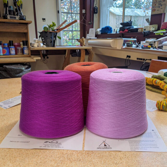 China Factory Direct Knotless Core Spun Nylon Viscose Yarn for Knitting Manufacturer (3) Nylon Viscose Yarn for Knitting