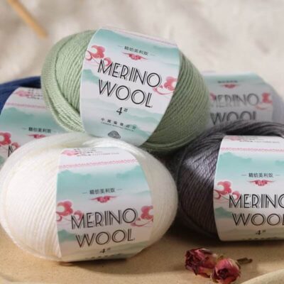 Chunky Merino wool yarn for scarves,