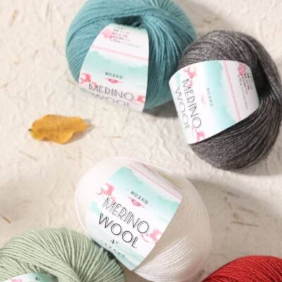 Chunky Merino wool yarn for scarves,