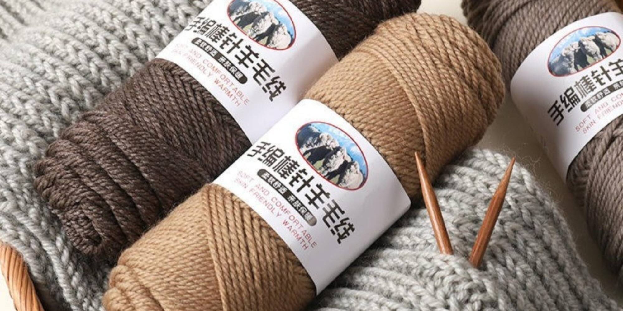 Premium Alpaca Wool Thick Yarn Factory for Hand-Knitting (1) Thick alpaca wool yarn for scarves